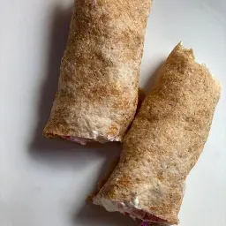 Sarukh Shawarma with Qursan Bread